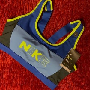 Nike Victory Bra w/ Dry-Fit Technology